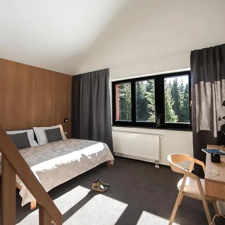 Drosera S Wellnessom, Rackova Dolina V Zapadnych Tatrach 普利比利那